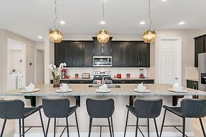 9 BD 6,5 BH Pool, Spa & Game Room