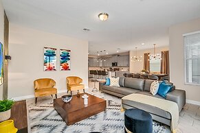 Edgy, Modern 6 Bed 5 Bath