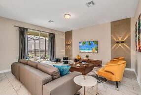 Edgy, Modern 6 Bed 5 Bath