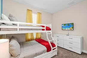 Edgy, Modern 6 Bed 5 Bath