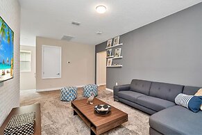 Edgy, Modern 6 Bed 5 Bath