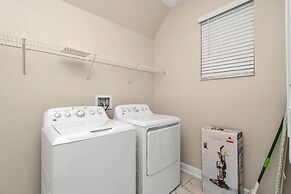 Edgy, Modern 6 Bed 5 Bath