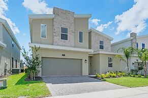 9 Bdrm5 Bathchampions Gate