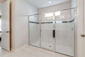 Edgy and Modern 7 Bed 5 Ba Villa Pool & Spa 1800saw