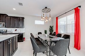 Edgy and Modern 7 Bed 5 Ba Villa Pool & Spa 1800saw