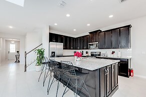 Edgy and Modern 7 Bed 5 Ba Villa Pool & Spa 1800saw