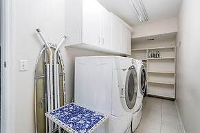 Ultimate 6 Bedroom 5 Bathroom On Bay Hill