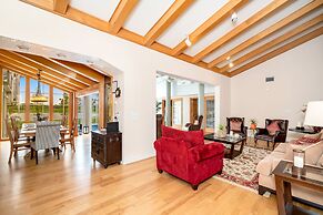 Ultimate 6 Bedroom 5 Bathroom On Bay Hill