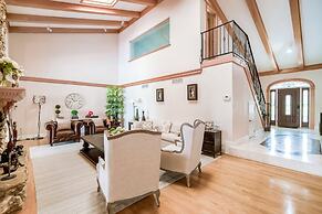 Ultimate 6 Bedroom 5 Bathroom On Bay Hill