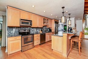 Ultimate 6 Bedroom 5 Bathroom On Bay Hill