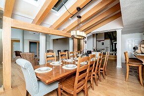 Ultimate 6 Bedroom 5 Bathroom On Bay Hill