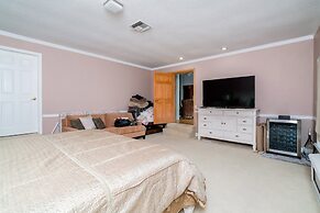 Ultimate 6 Bedroom 5 Bathroom On Bay Hill