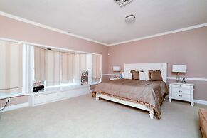 Ultimate 6 Bedroom 5 Bathroom On Bay Hill