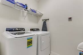 7 Bed 5 Ba Villa with Games, Pool & Spa