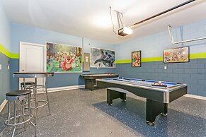 7 Bed 5 Ba Villa with Games, Pool & Spa