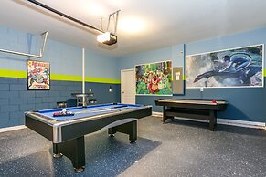 7 Bed 5 Ba Villa with Games, Pool & Spa