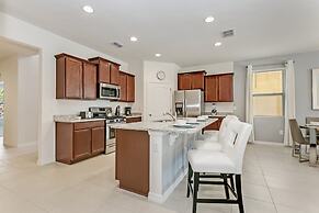 7 Bed 5 Ba Villa with Games, Pool & Spa