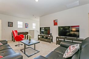 7 Bed 5 Ba Villa with Games, Pool & Spa