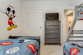 7 Bed 5 Ba Villa with Games, Pool & Spa