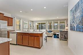 7 Bed 5 Ba Villa with Games, Pool & Spa