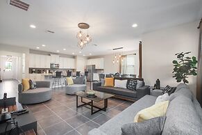 Exquisite 8 Bed Villa Pool & Spa, Movie Theater 1841c