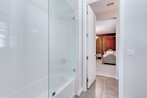 Phenomenal 8B 1810s Villa with Pool, Spa & Movie Theater