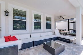 Phenomenal 8B 1810s Villa with Pool, Spa & Movie Theater