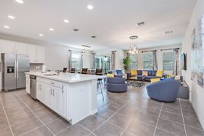 Phenomenal 8B 1810s Villa with Pool, Spa & Movie Theater