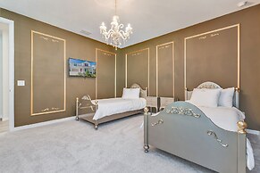 Phenomenal 8B 1810s Villa with Pool, Spa & Movie Theater