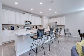 Phenomenal 8B 1810s Villa with Pool, Spa & Movie Theater