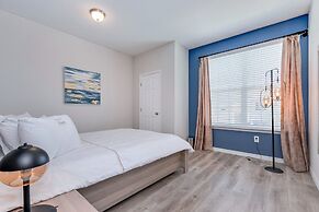 Phenomenal 8B 1810s Villa with Pool, Spa & Movie Theater