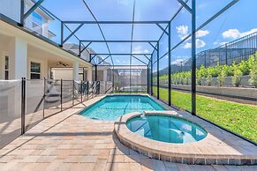 Phenomenal 8B 1810s Villa with Pool, Spa & Movie Theater