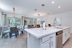 Phenomenal 8B 1810s Villa with Pool, Spa & Movie Theater