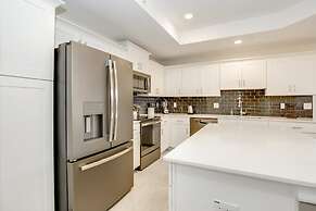 3 Bedroom Condo @ Storey Lake