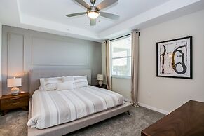 3 Bedroom Condo @ Storey Lake