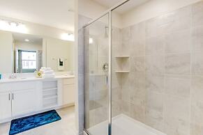 3 Bedroom Condo @ Storey Lake