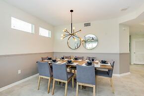 3 Bedroom Condo @ Storey Lake