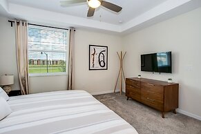 3 Bedroom Condo @ Storey Lake