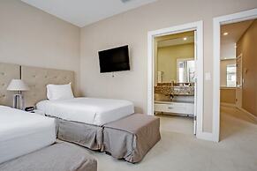 Amazing 3 Bedroom Magic Village Townhome 7607re