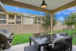 Amazing 3 Bedroom Magic Village Townhome 7607re