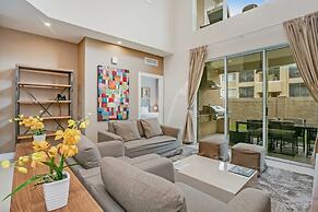 Amazing 3 Bedroom Magic Village Townhome 7607re