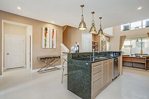 Amazing 3 Bedroom Magic Village Townhome 7607re