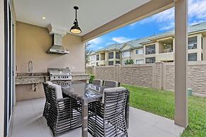 Amazing 3 Bedroom Magic Village Townhome 7607re