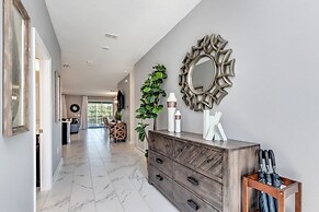 8 Bed 5 Ba Villa with Games, Pool & Spa