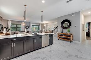 8 Bed 5 Ba Villa with Games, Pool & Spa