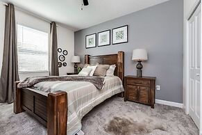 8 Bed 5 Ba Villa with Games, Pool & Spa