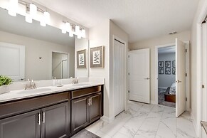 8 Bed 5 Ba Villa with Games, Pool & Spa