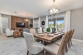 8 Bed 5 Ba Villa with Games, Pool & Spa