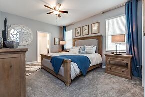 8 Bed 5 Ba Villa with Games, Pool & Spa