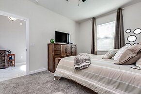 8 Bed 5 Ba Villa with Games, Pool & Spa